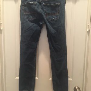 Hollister men’s destroyed jeans